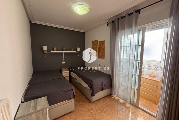 Resale - Apartment / flat -
Torrevieja