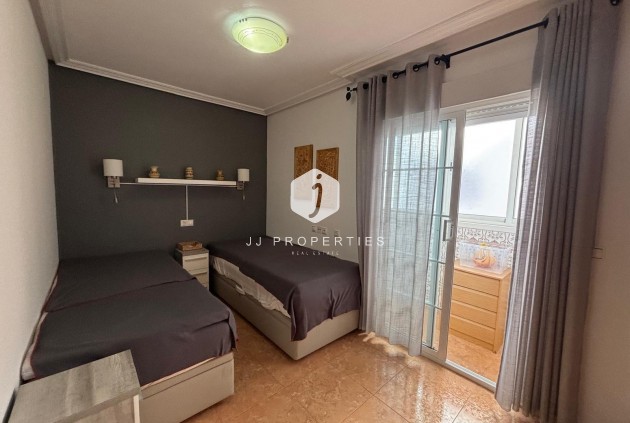Resale - Apartment / flat -
Torrevieja