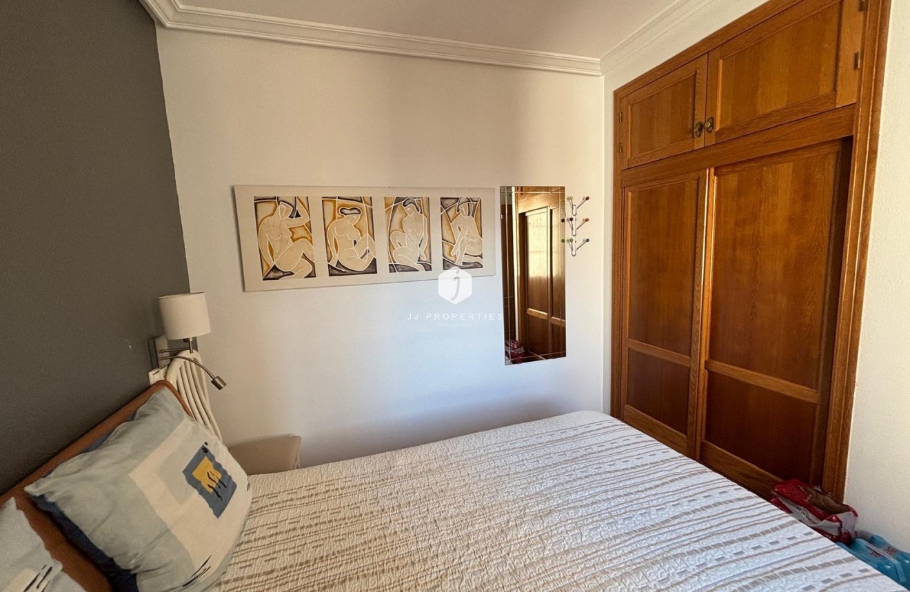 Resale - Apartment / flat -
Torrevieja
