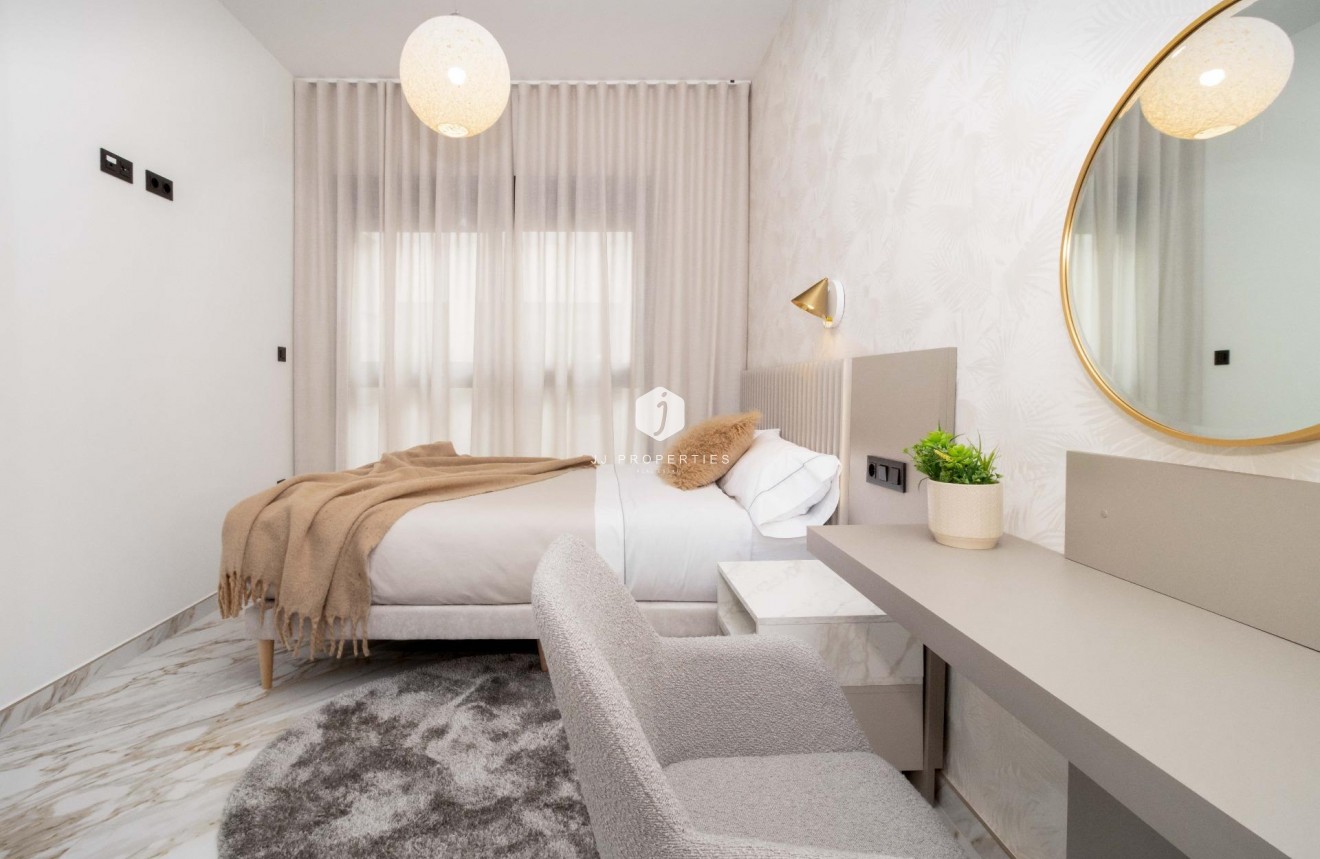 Aus zweiter Hand - Penthouse -
Guardamar del Segura - Pueblo