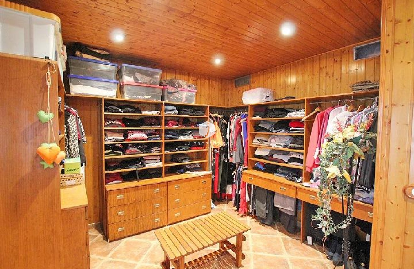 Segunda mano - Villa -
Formentera del Segura - Formentera De Segura