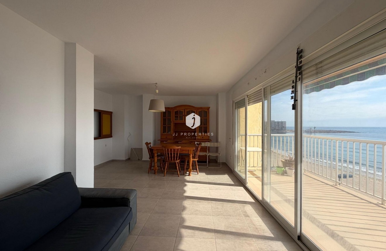 Resale - Apartment / flat -
Torrevieja - Playa de los Locos