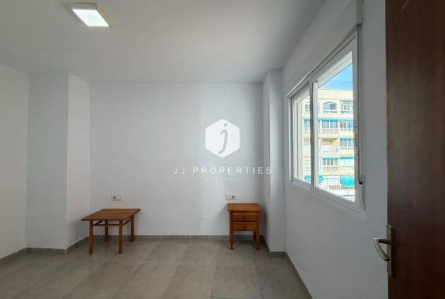 Resale - Apartment / flat -
Torrevieja - Playa de los Locos