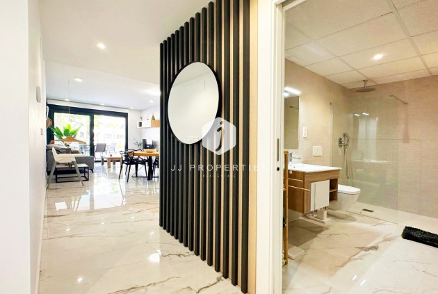 D'occasion - Appartement -
Torrevieja - Costa Blanca