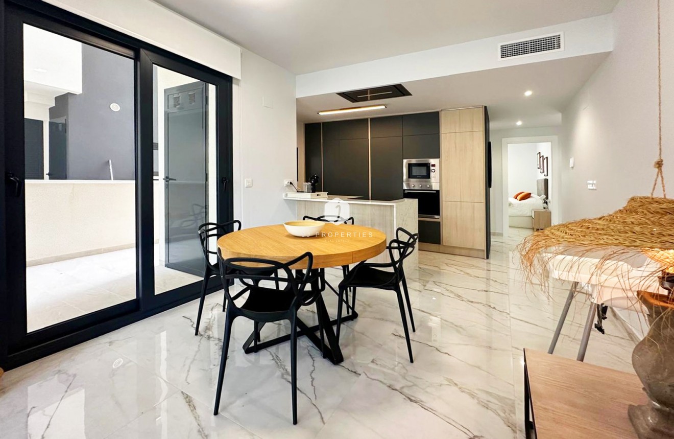 D'occasion - Appartement -
Torrevieja - Costa Blanca