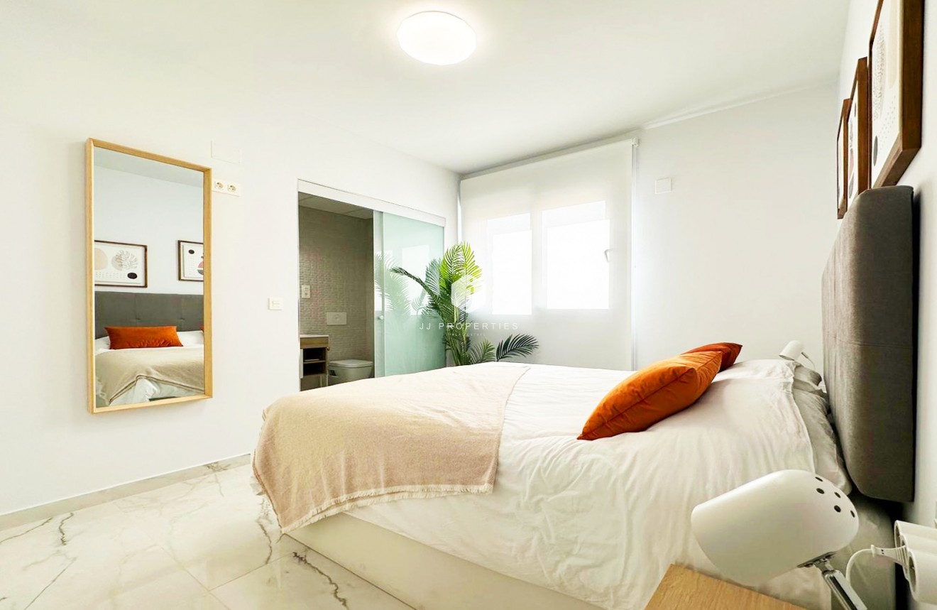 D'occasion - Appartement -
Torrevieja - Costa Blanca