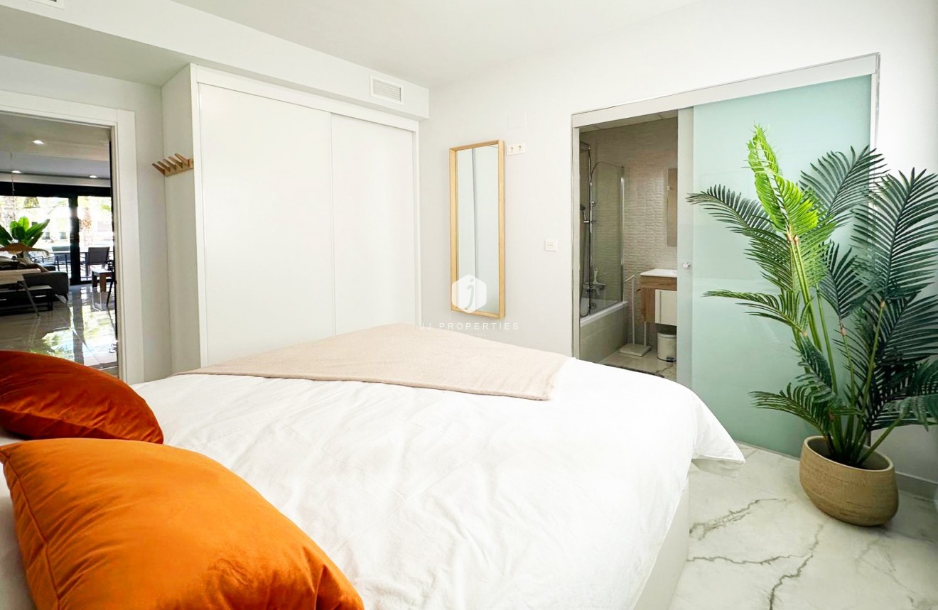 D'occasion - Appartement -
Torrevieja - Costa Blanca