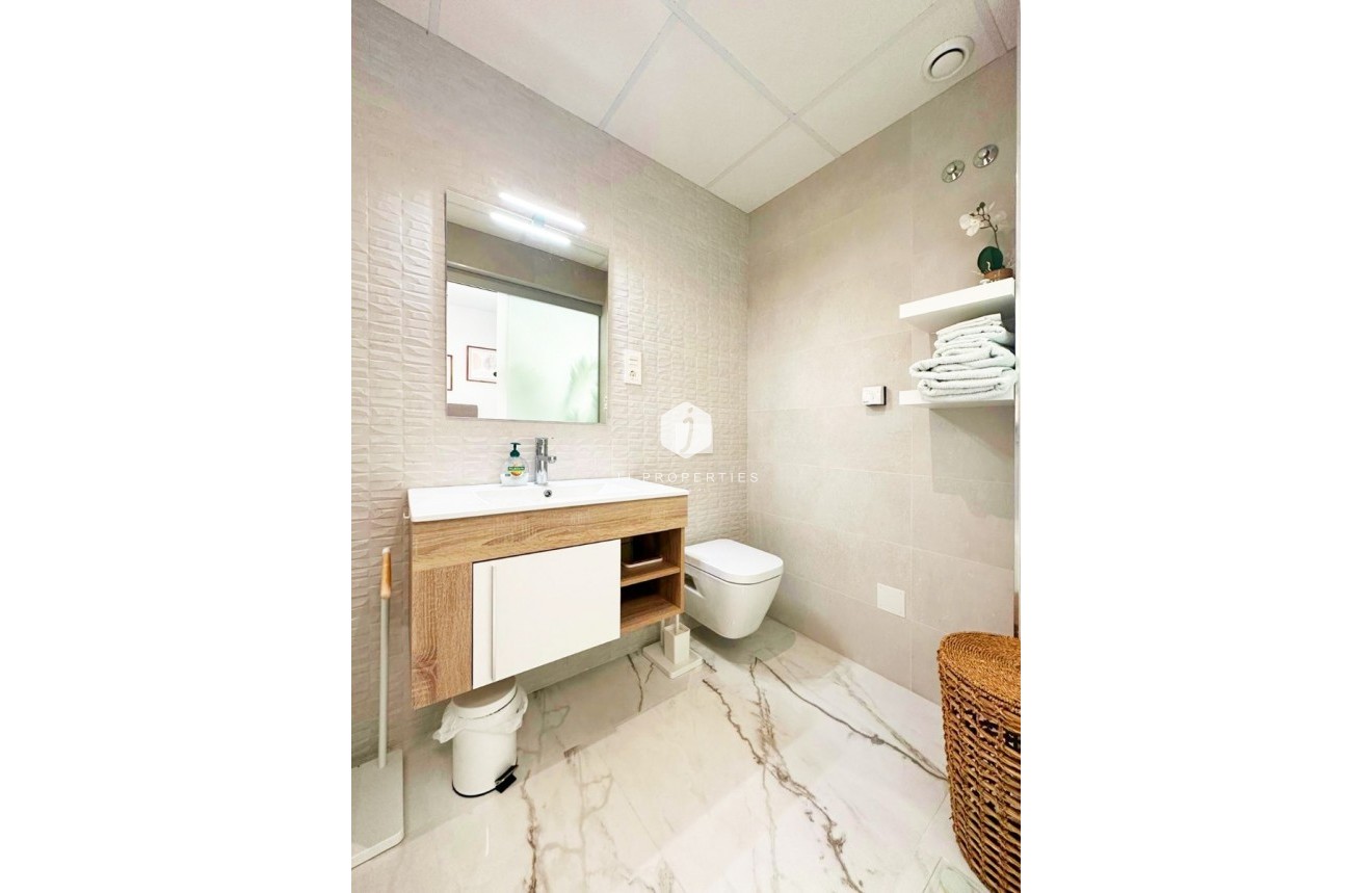 D'occasion - Appartement -
Torrevieja - Costa Blanca