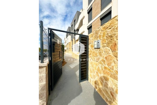 D'occasion - Appartement -
Torrevieja - Costa Blanca