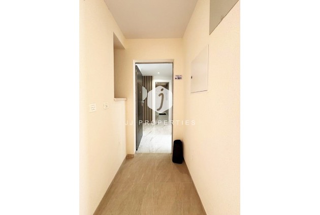 D'occasion - Appartement -
Torrevieja - Costa Blanca