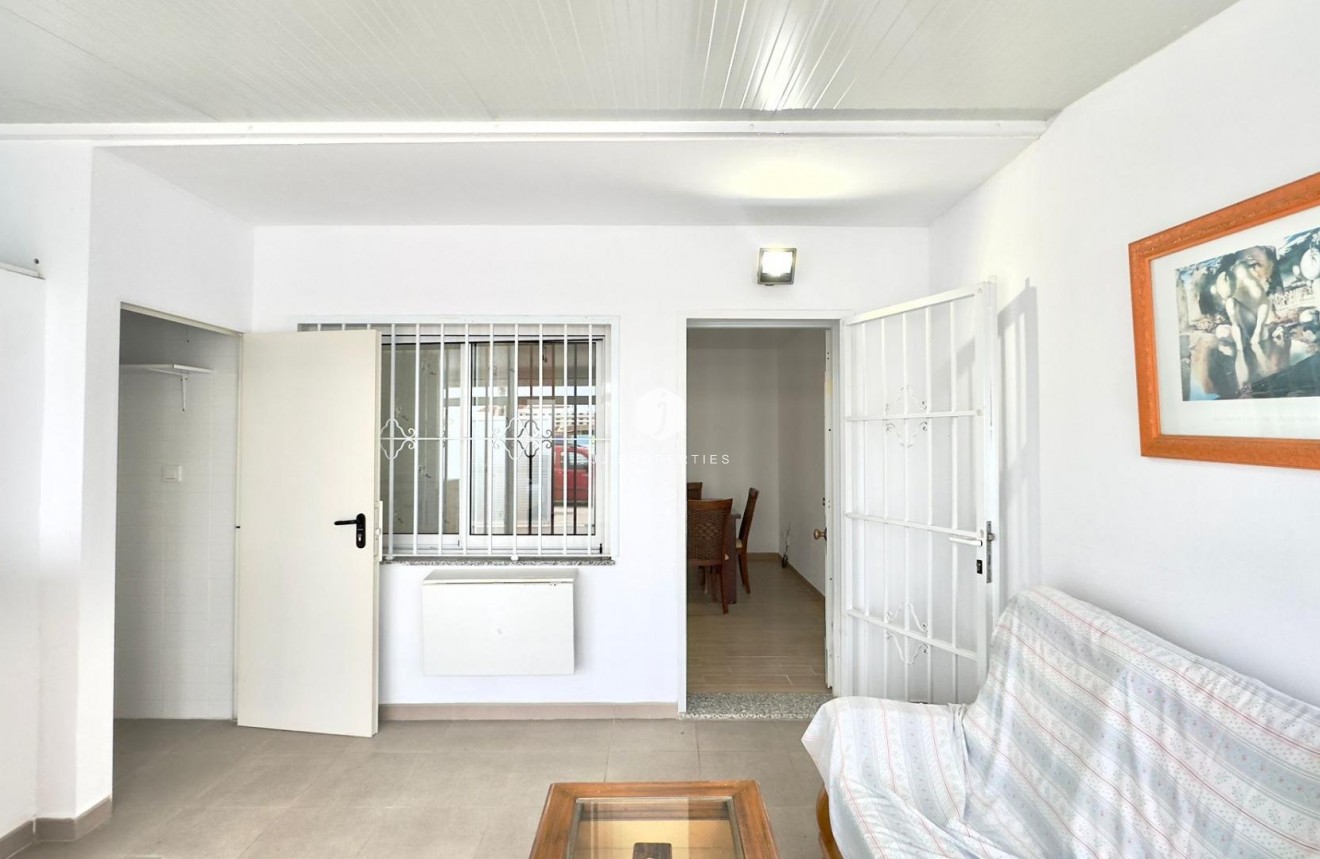 Resale - Bungalow -
Torrevieja - El Limonar