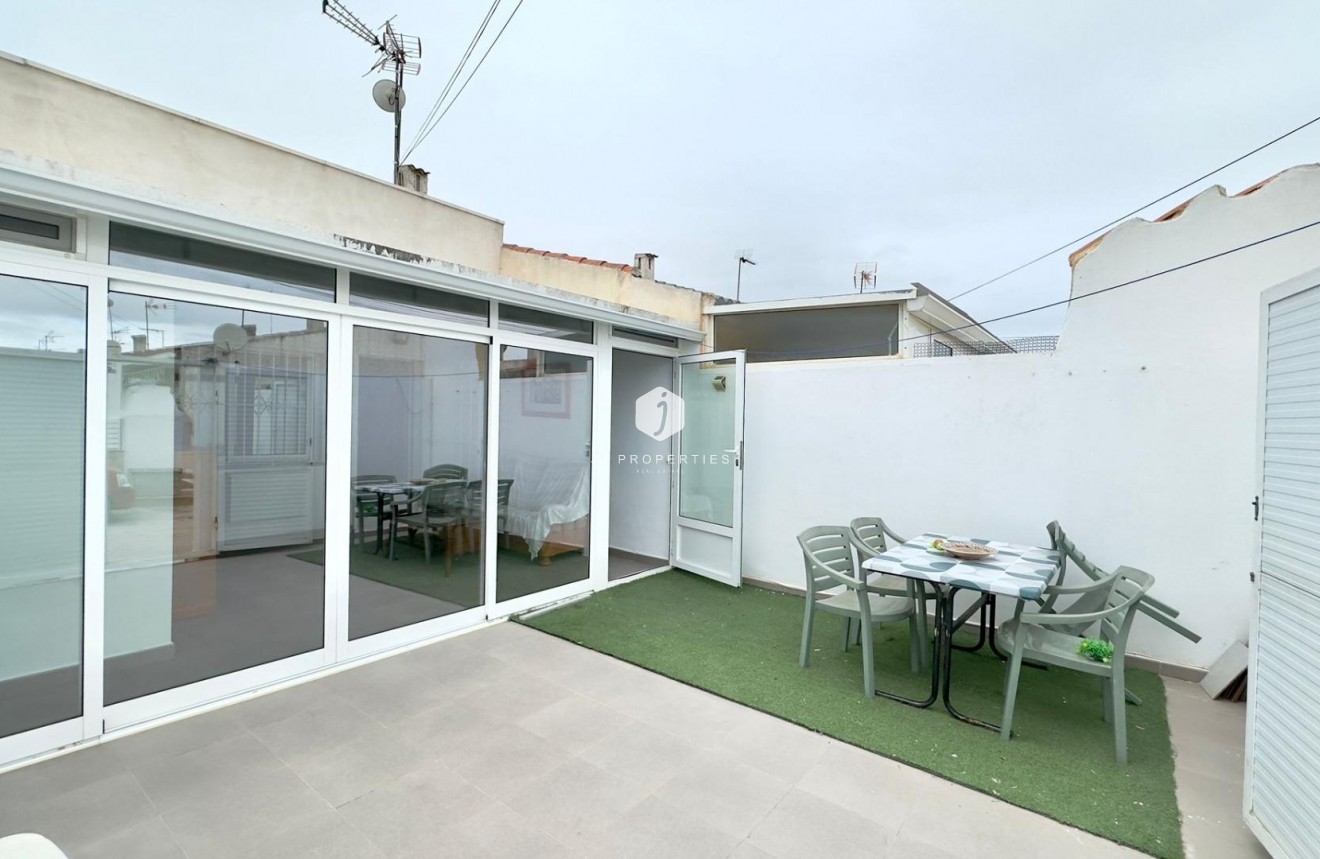 Resale - Bungalow -
Torrevieja - El Limonar