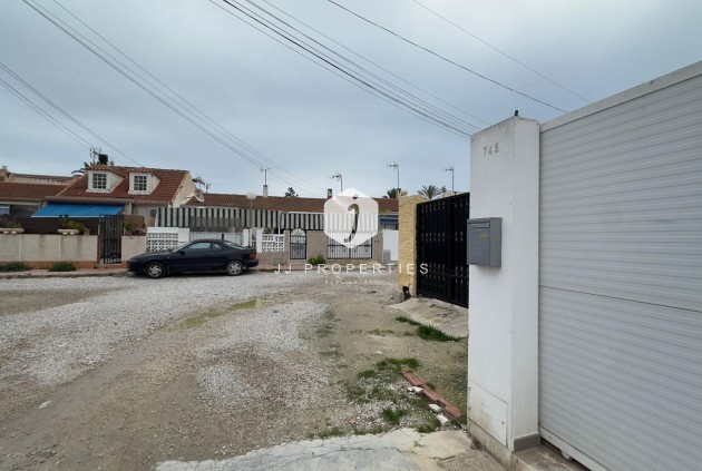 Resale - Bungalow -
Torrevieja - El Limonar