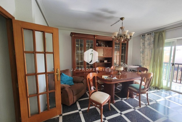 Resale - Apartment / flat -
Torrevieja - Centro