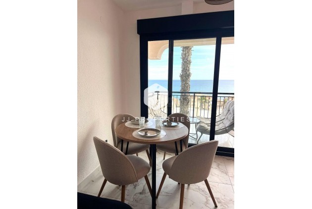 D'occasion - Appartement -
Torrevieja - Cabo cervera