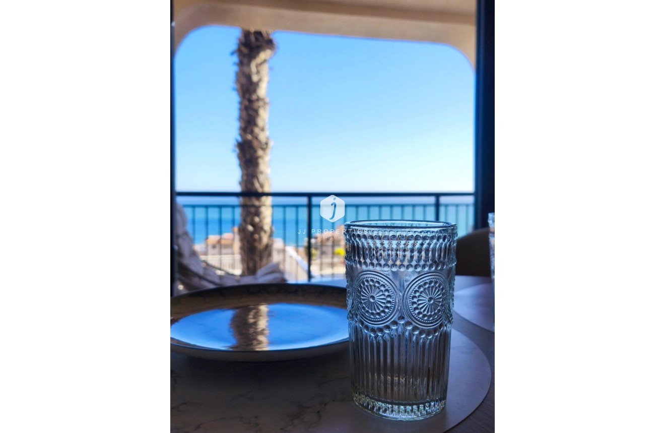 D'occasion - Appartement -
Torrevieja - Cabo cervera