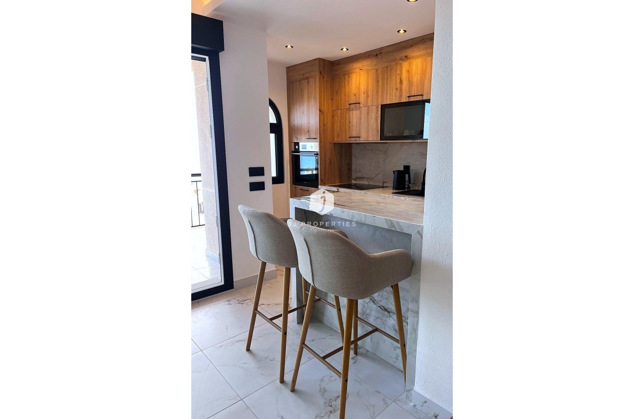 D'occasion - Appartement -
Torrevieja - Cabo cervera