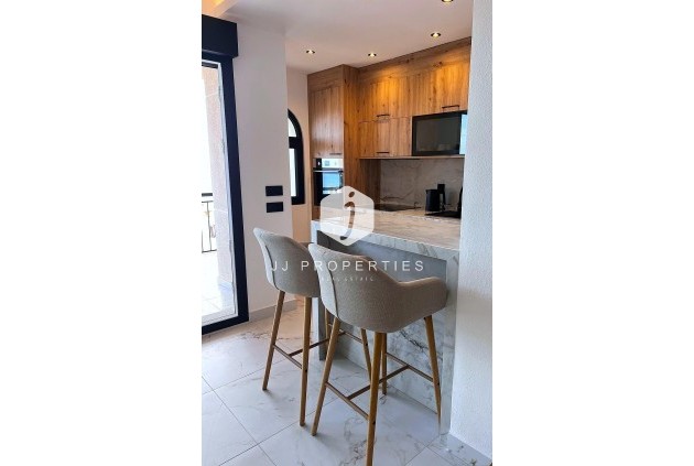 D'occasion - Appartement -
Torrevieja - Cabo cervera