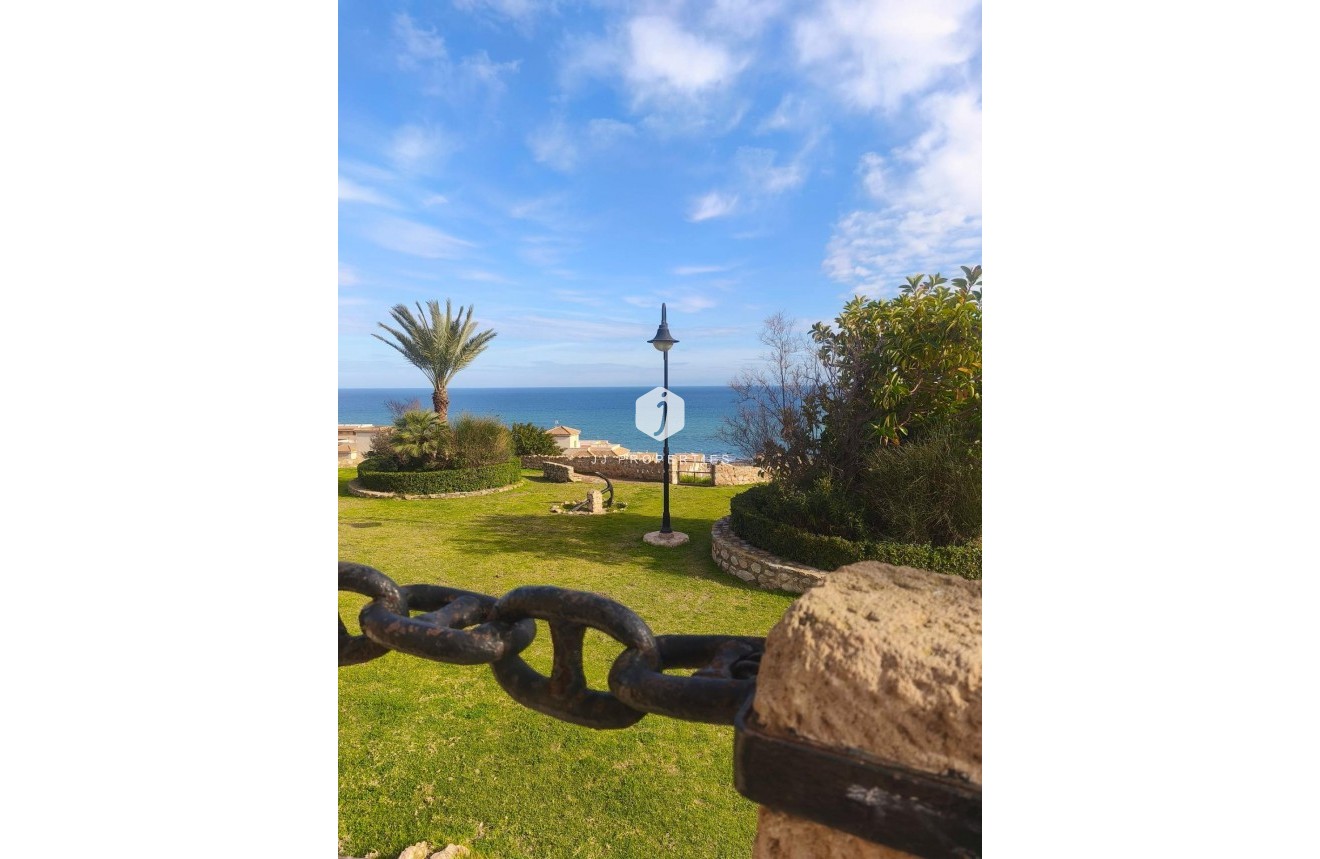 D'occasion - Appartement -
Torrevieja - Cabo cervera