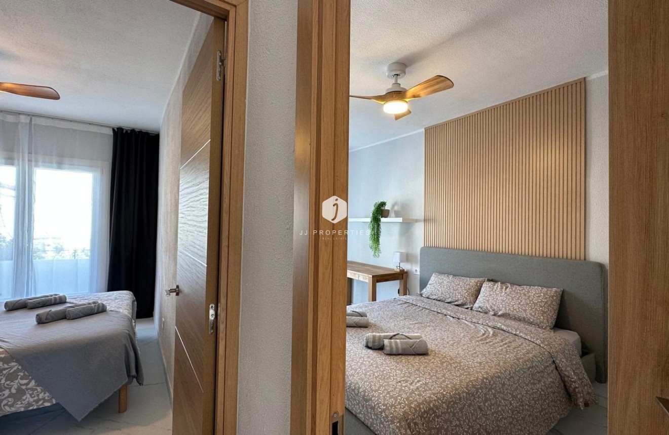 Resale - Bungalow -
Torrevieja - Los Balcones