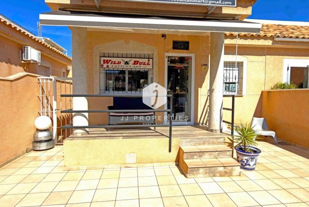 Resale - Bungalow -
Orihuela Costa - Costa Blanca