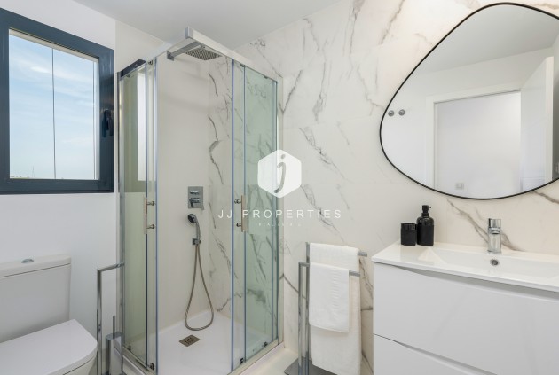 Resale - Apartment / flat -
San Miguel de Salinas - Inland