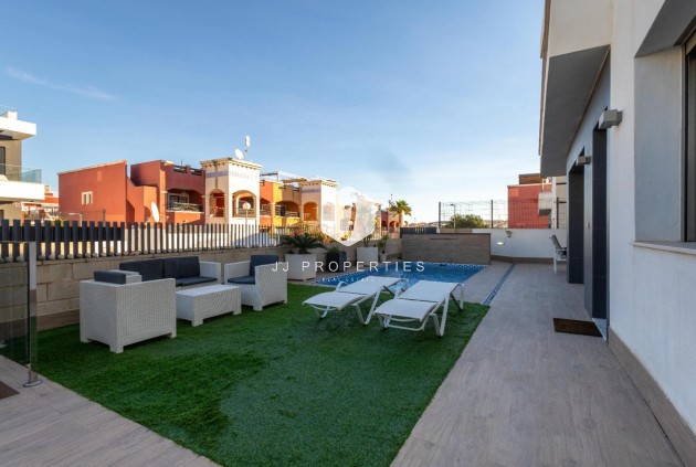 Resale - Villa -
Orihuela Costa - Costa Blanca