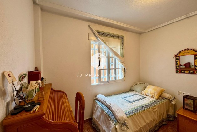 Resale - Villa -
Torrevieja - Costa Blanca