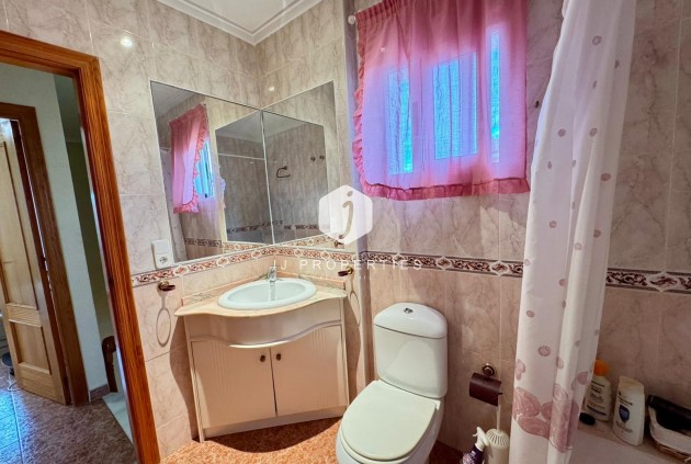 Resale - Villa -
Torrevieja - Costa Blanca