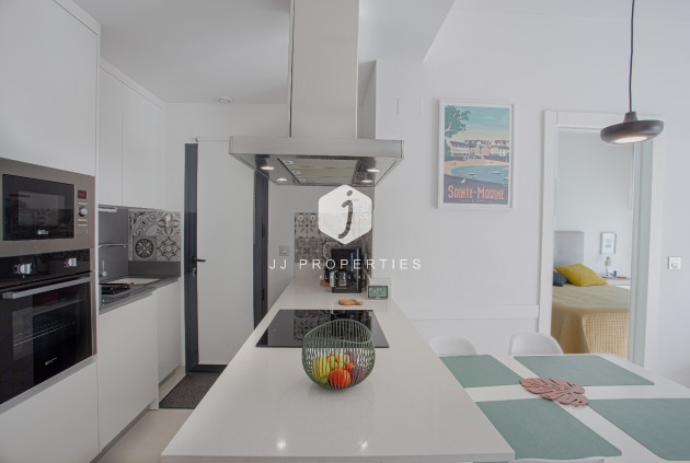 Resale - Apartment / flat -
Torrevieja - Costa Blanca