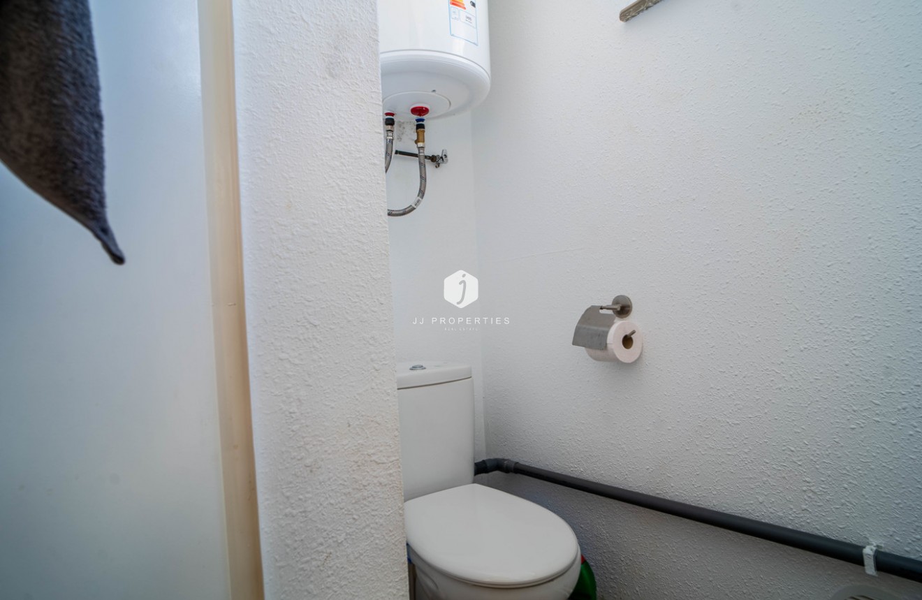 Resale - Chalet -
Torrevieja - Costa Blanca