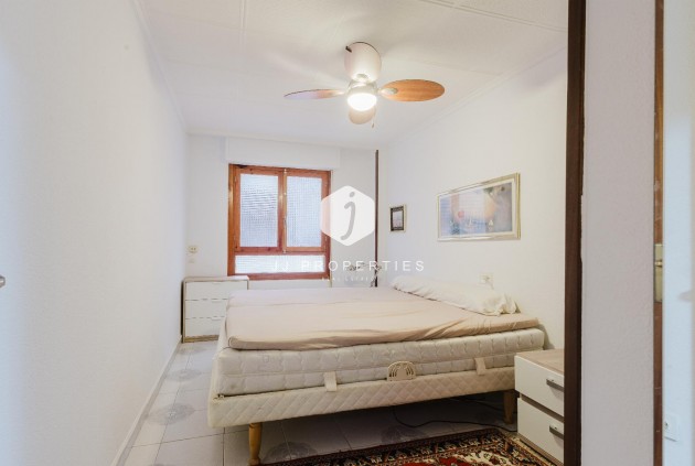 Resale - Apartment / flat -
Torrevieja - Costa Blanca