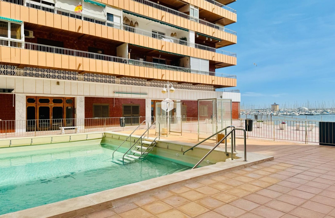 Resale - Apartment / flat -
Torrevieja - Costa Blanca