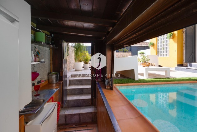 Resale - Villa -
Los Montesinos - La herrada