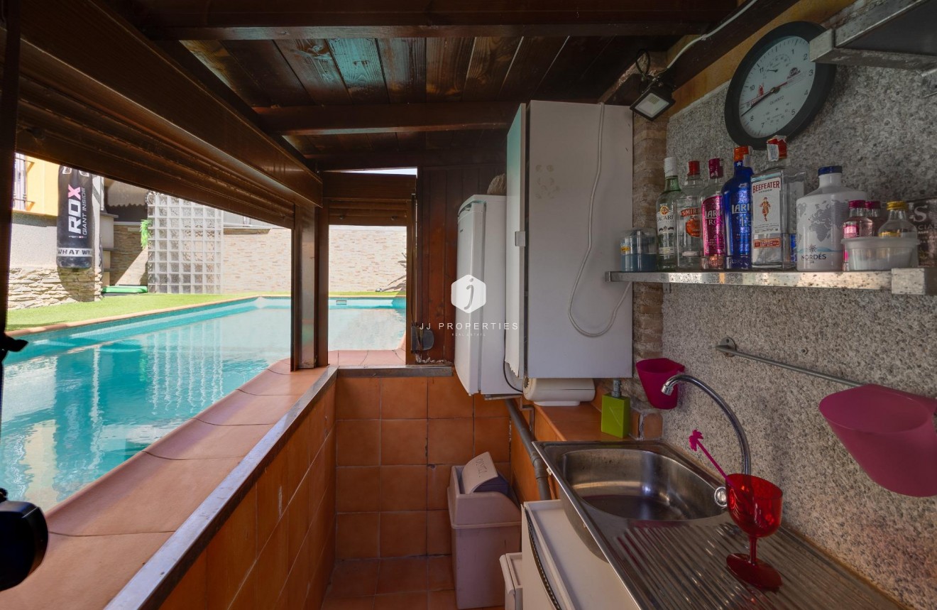 Resale - Villa -
Los Montesinos - La herrada