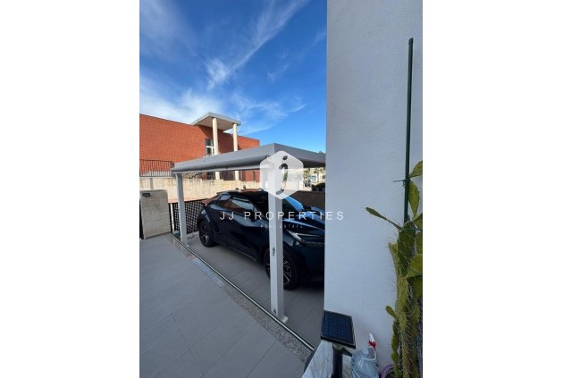 Resale - Chalet -
Bigastro - Comunidad Valenciana