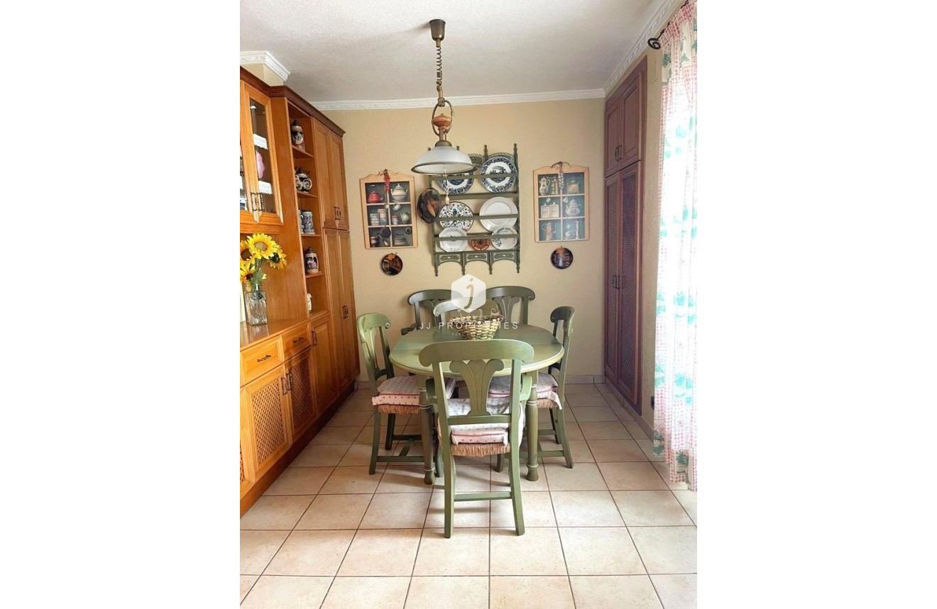 Resale - Apartment / flat -
Torrevieja - Estacion de autobuses