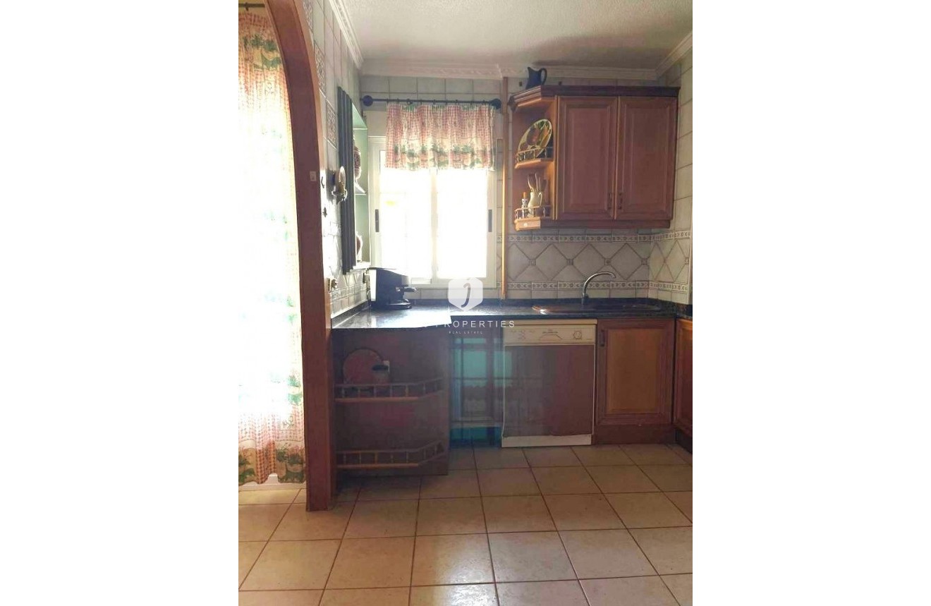 Resale - Apartment / flat -
Torrevieja - Estacion de autobuses