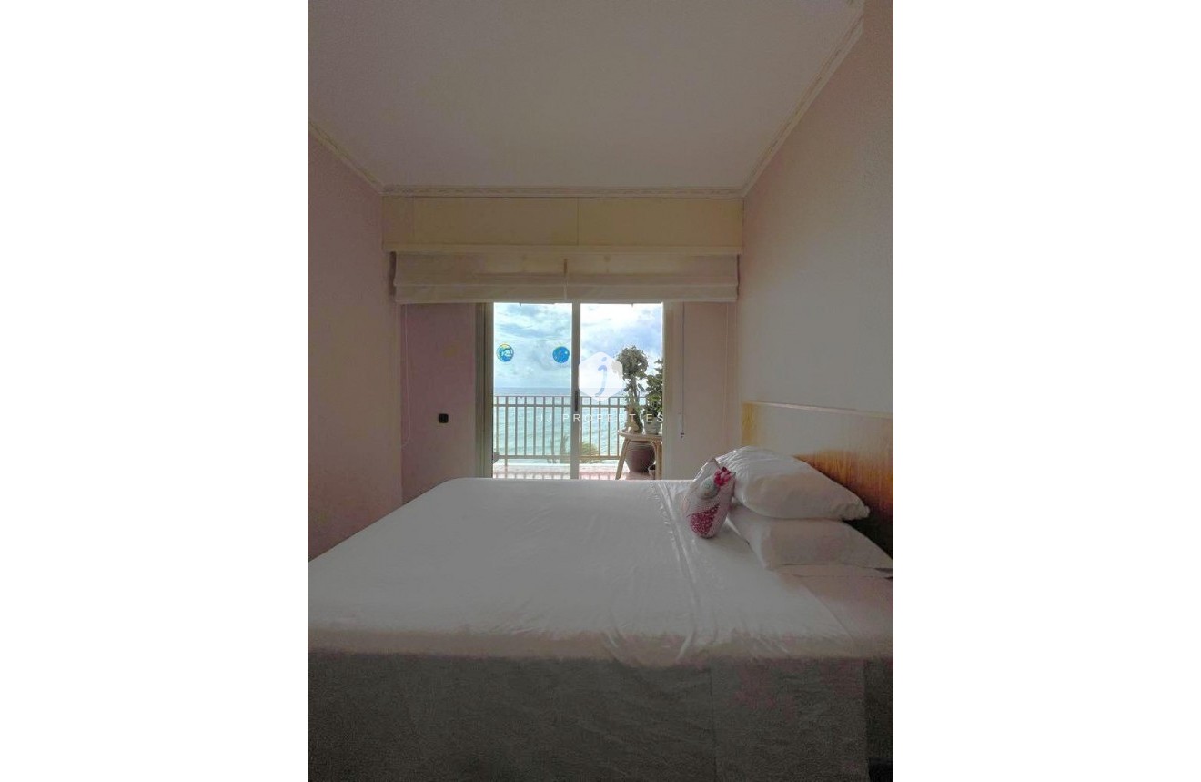 Resale - Apartment / flat -
Torrevieja - Estacion de autobuses