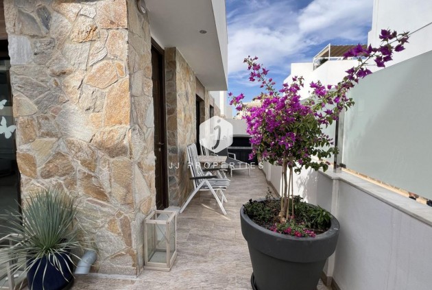 Resale - Chalet -
Cabo Roig - Costa Blanca