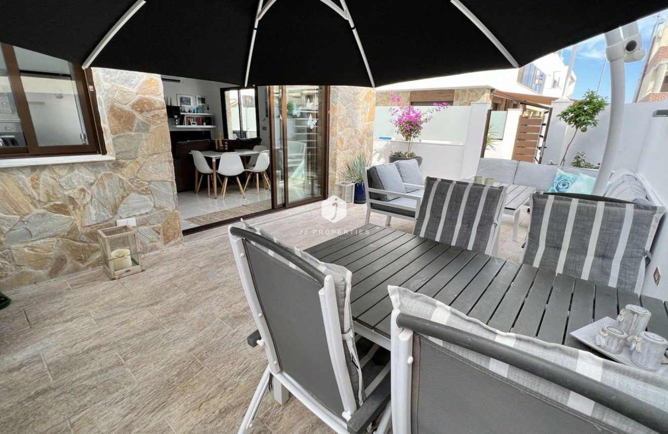 Resale - Chalet -
Cabo Roig - Costa Blanca