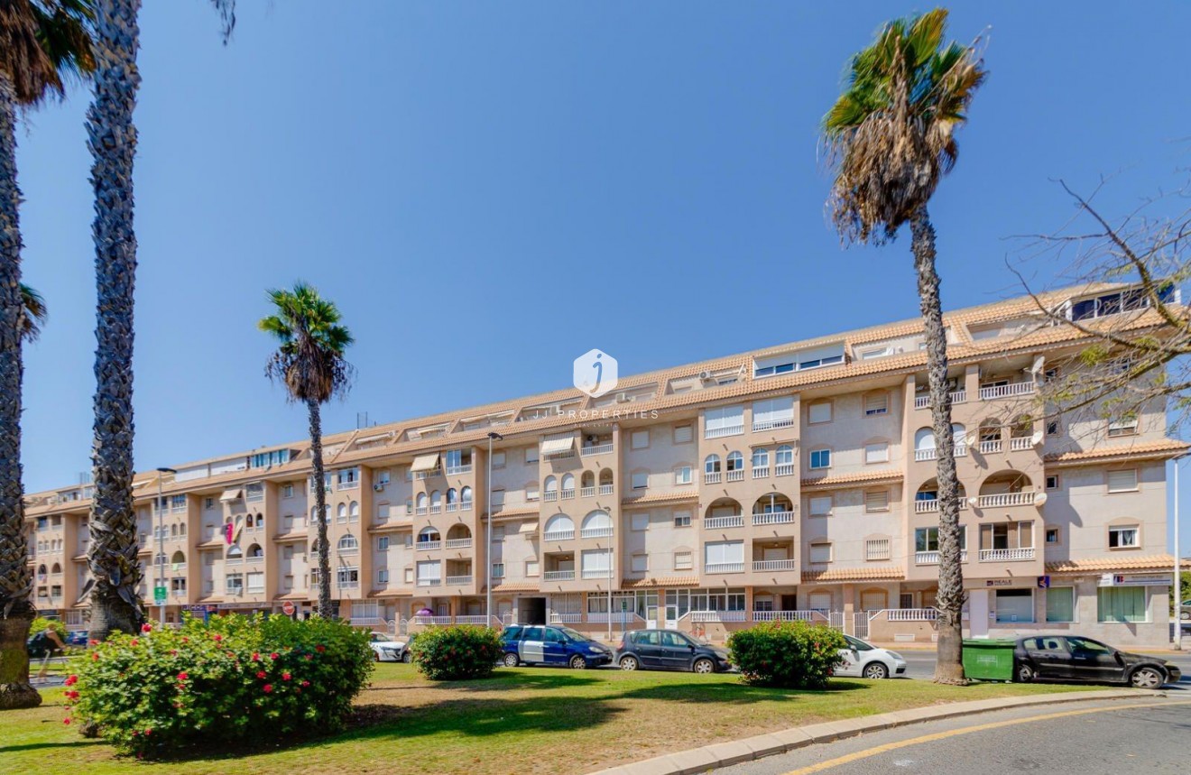 Resale - Penthouse -
Torrevieja - Centro