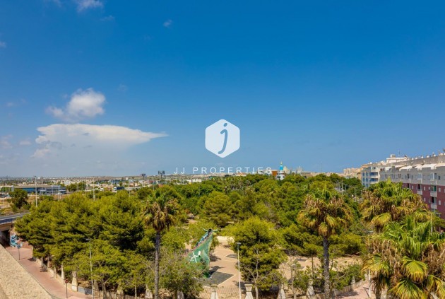 Resale - Penthouse -
Torrevieja - Centro