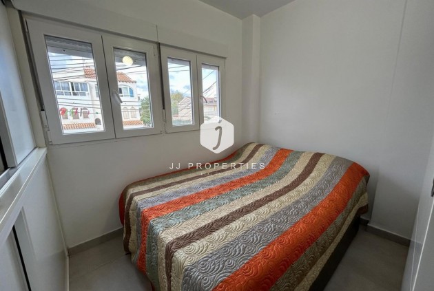 D'occasion - Appartement -
Torrevieja - Costa Blanca