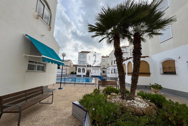 D'occasion - Appartement -
Torrevieja - Costa Blanca