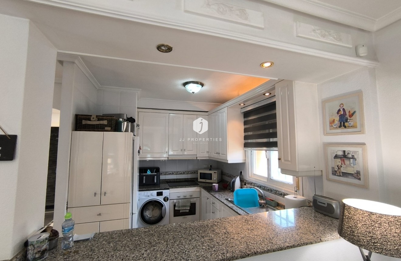 Aus zweiter Hand - Villa -
El Raso - Costa Blanca