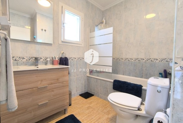 Aus zweiter Hand - Villa -
El Raso - Costa Blanca