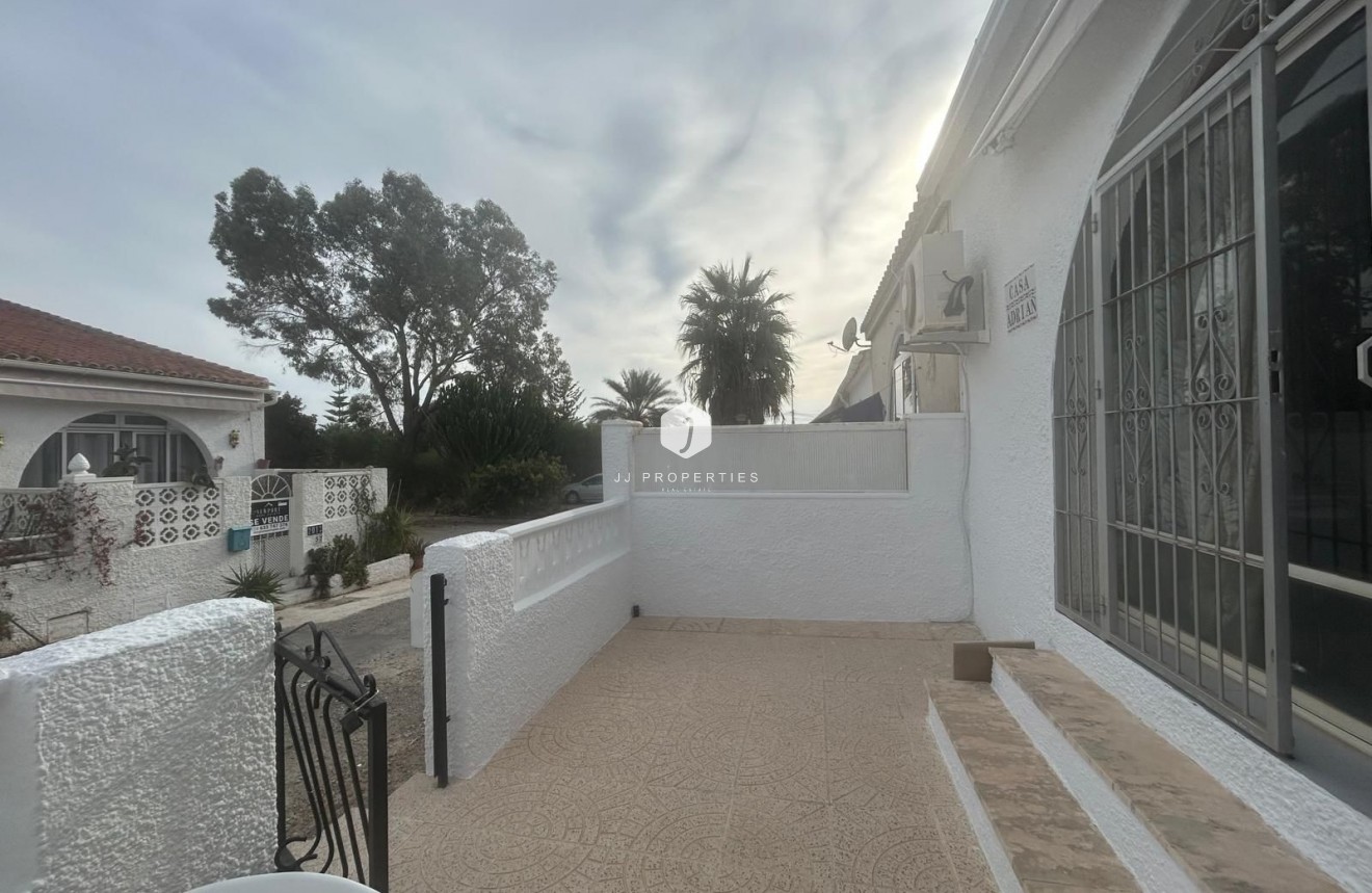 Tweedehands - Chalet -
Torrevieja - Costa Blanca