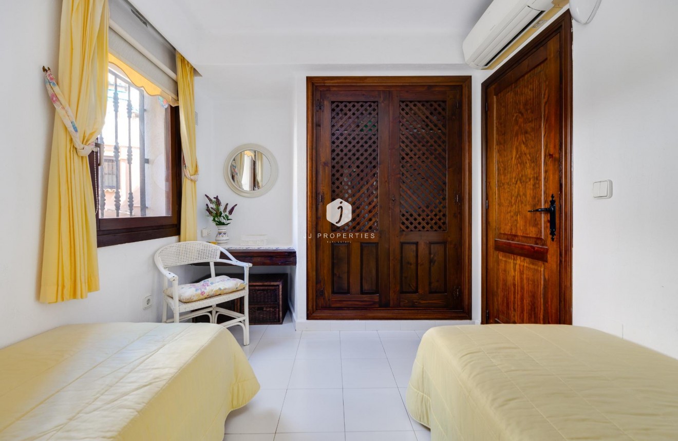 Aus zweiter Hand - Wohnung -
Torrevieja - Playa de los Locos