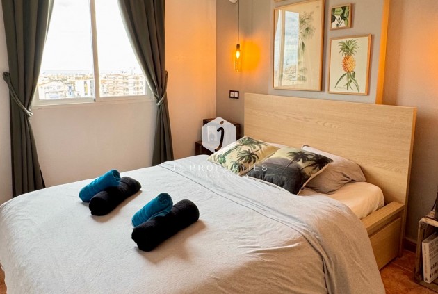 D'occasion - Appartement -
Torrevieja - Costa Blanca